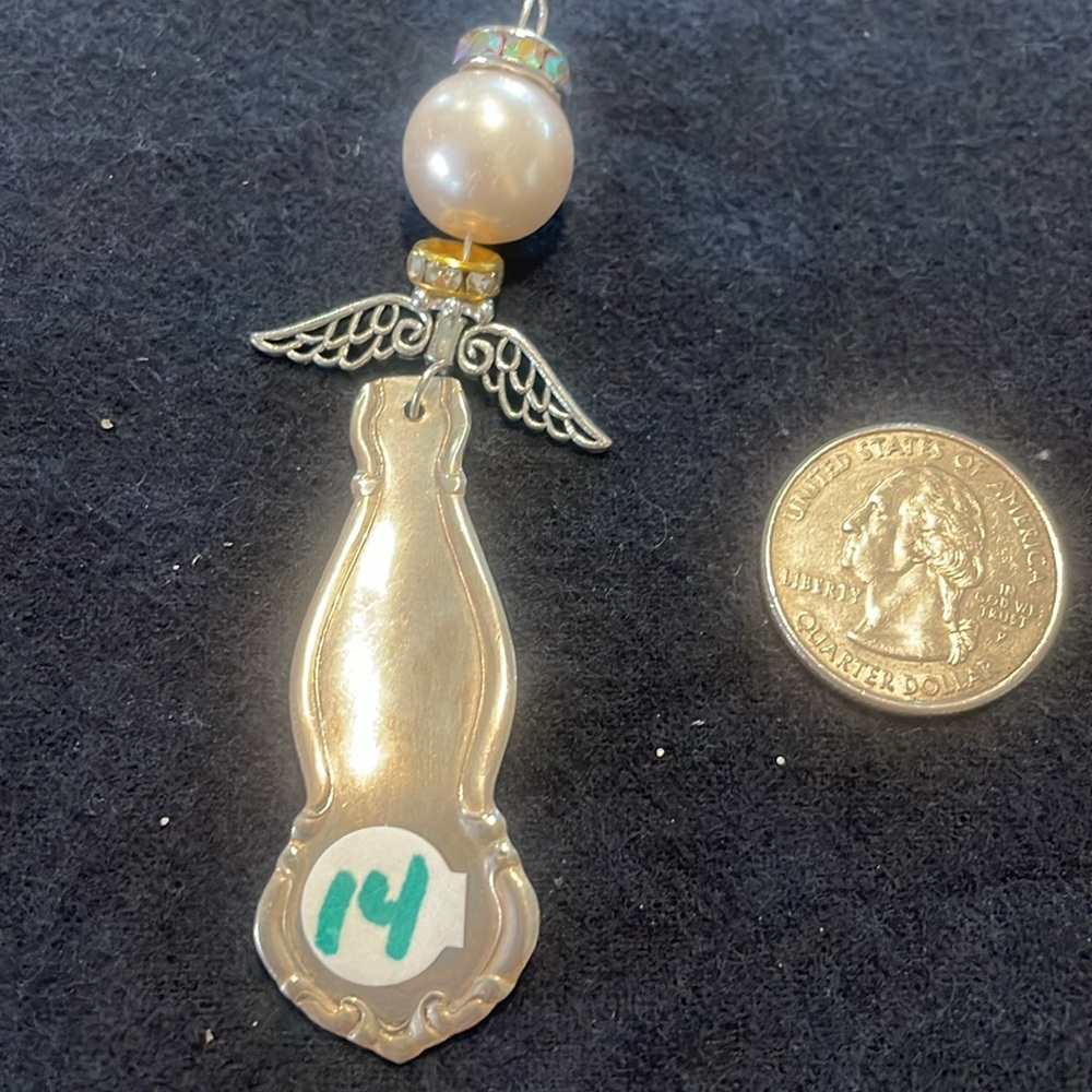 Handmade ornate silver angel pendant/ornament. - Picture 4 of 4